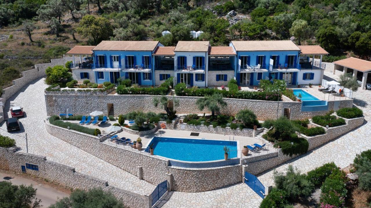 Villas Amantea- Four Villas With Big Pool And Infinity Pool 시보타 외부 사진