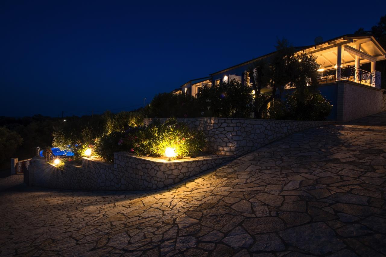 Villas Amantea- Four Villas With Big Pool And Infinity Pool 시보타 외부 사진