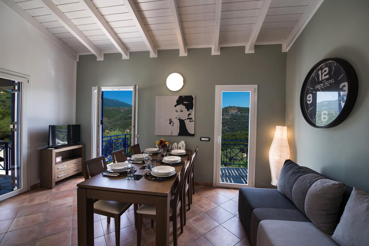 Villas Amantea- Four Villas With Big Pool And Infinity Pool 시보타 외부 사진